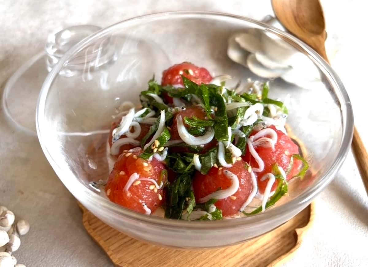 湯むきするだけでおいしさ倍増!「ミニトマトとしらすのナムル」
